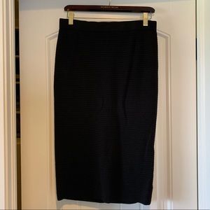 Black midi length ribbed skirt